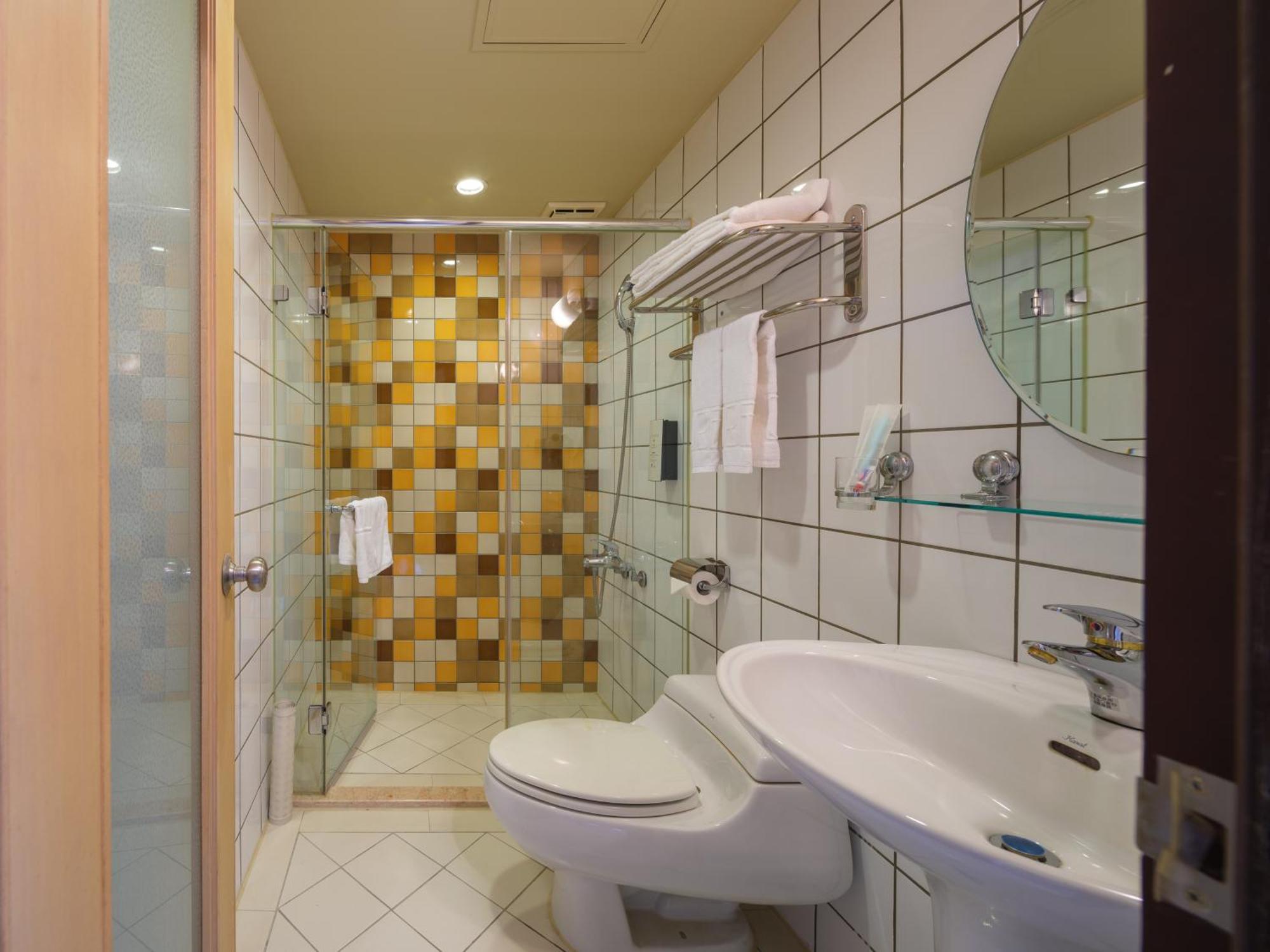Rich & Free Hotel - Fuzhong 富逸旅趣-板橋府中館 Taipei Eksteriør bilde