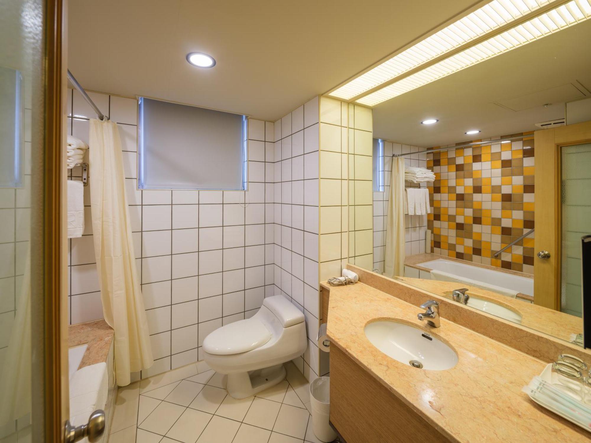 Rich & Free Hotel - Fuzhong 富逸旅趣-板橋府中館 Taipei Eksteriør bilde