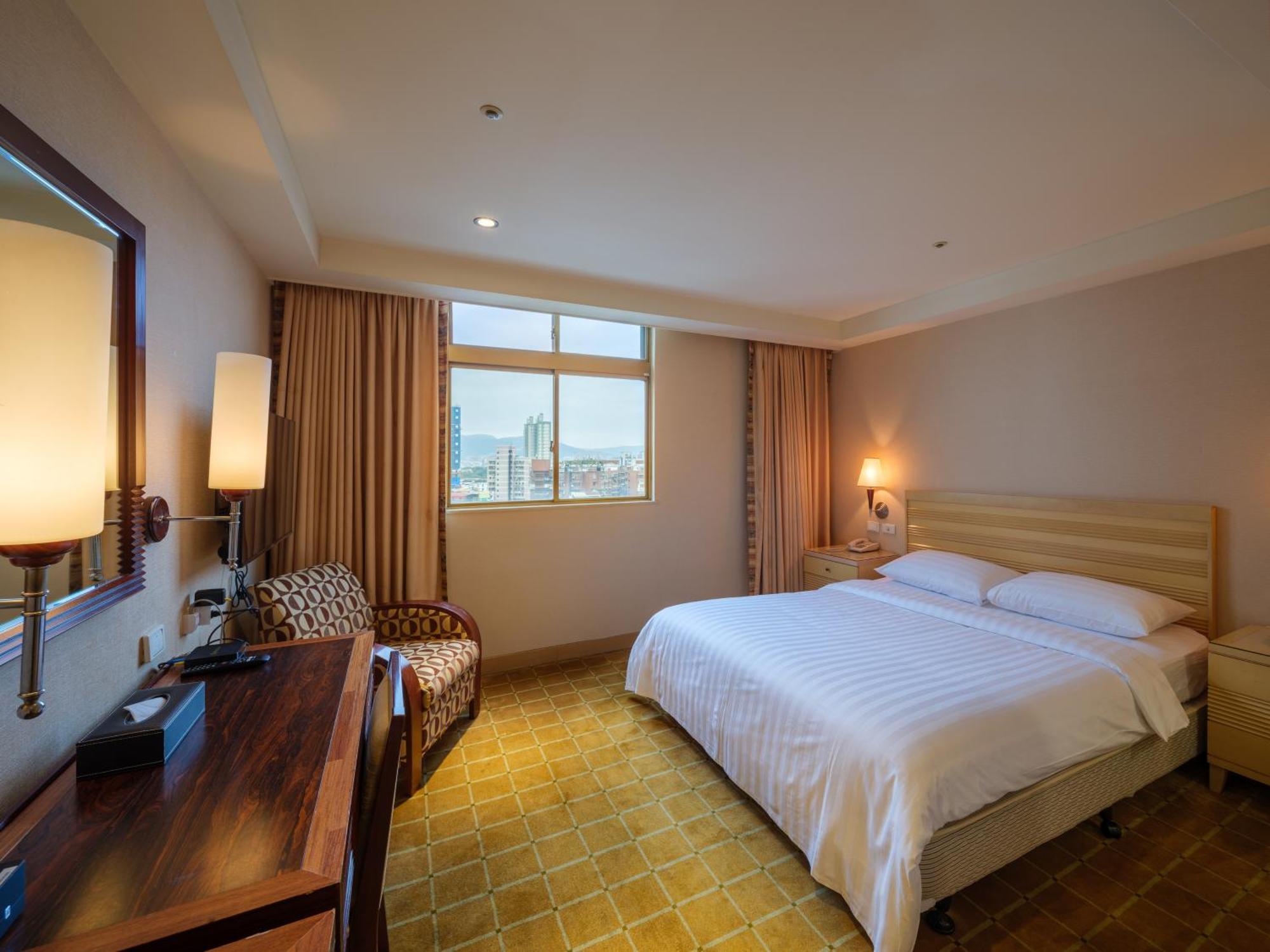Rich & Free Hotel - Fuzhong 富逸旅趣-板橋府中館 Taipei Eksteriør bilde