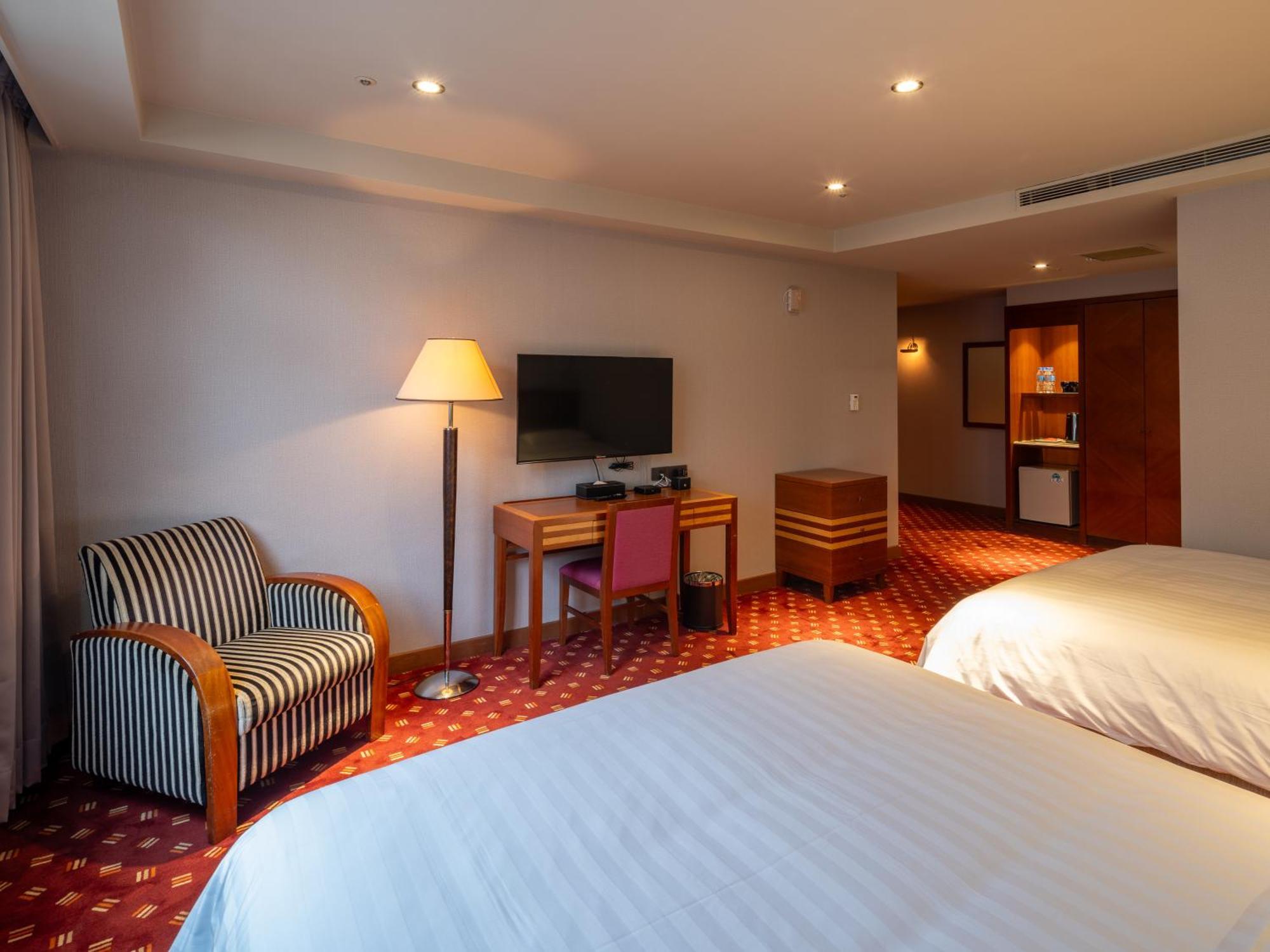 Rich & Free Hotel - Fuzhong 富逸旅趣-板橋府中館 Taipei Eksteriør bilde