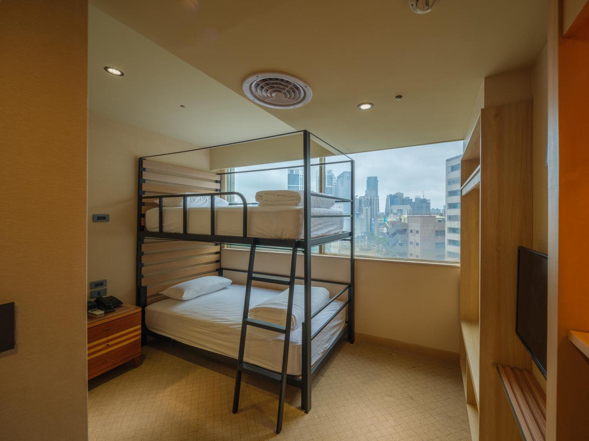 Rich & Free Hotel - Fuzhong 富逸旅趣-板橋府中館 Taipei Eksteriør bilde